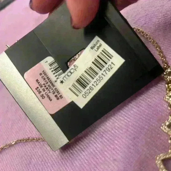 💁🏻‍♀️ NWOT gold and bling Necklace and earring set - Picture 4 of 5